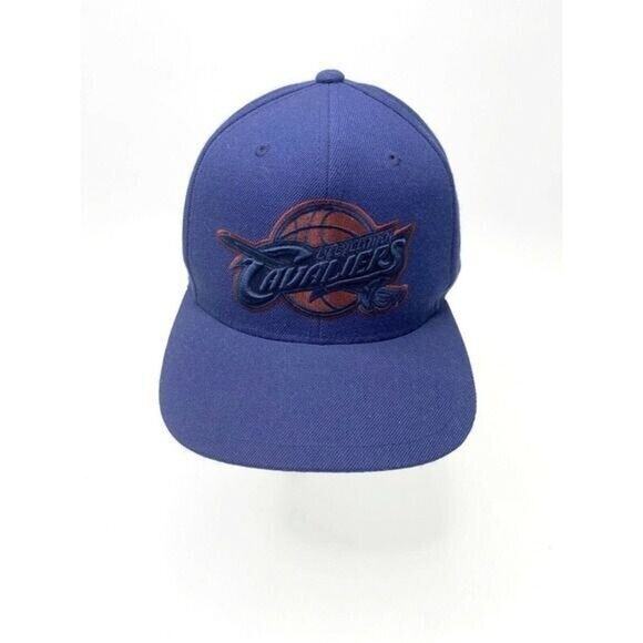 Cleveland Cavaliers Ball Cap Hat Blue Snapback Mitchell and Ness - Picture 1 of 8